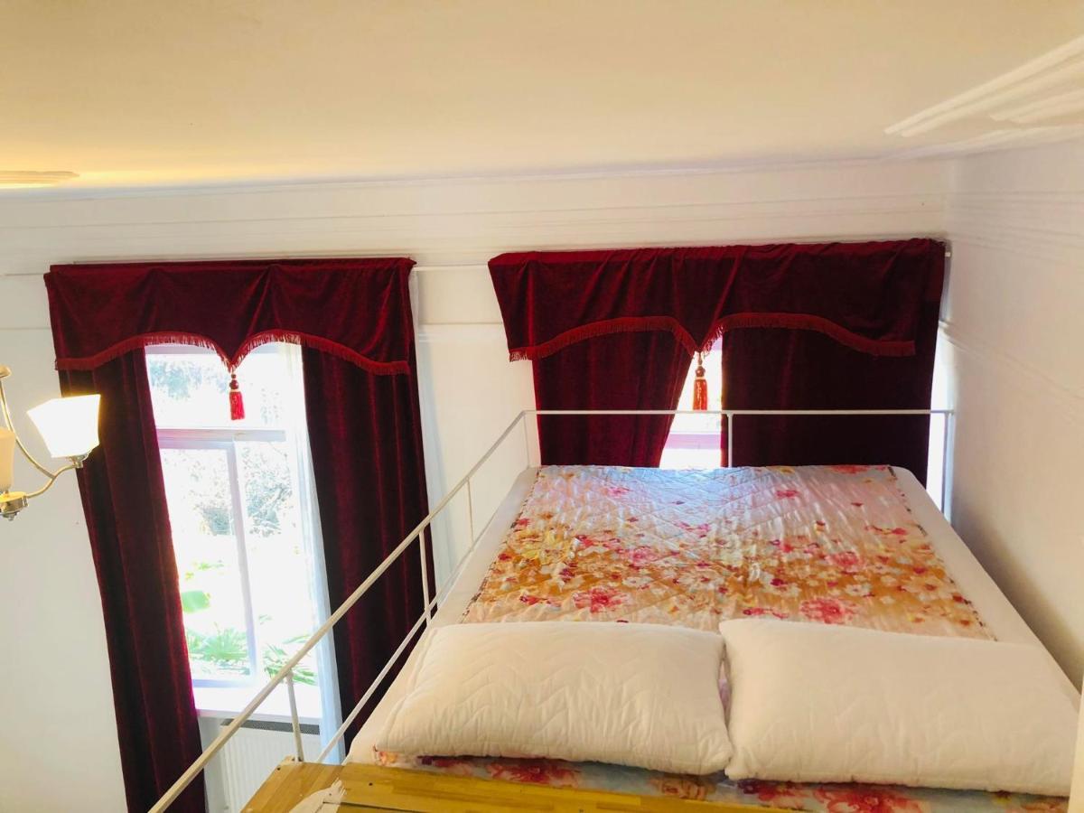 Bis-A Guesthouse Makhinjauri Bagian luar foto