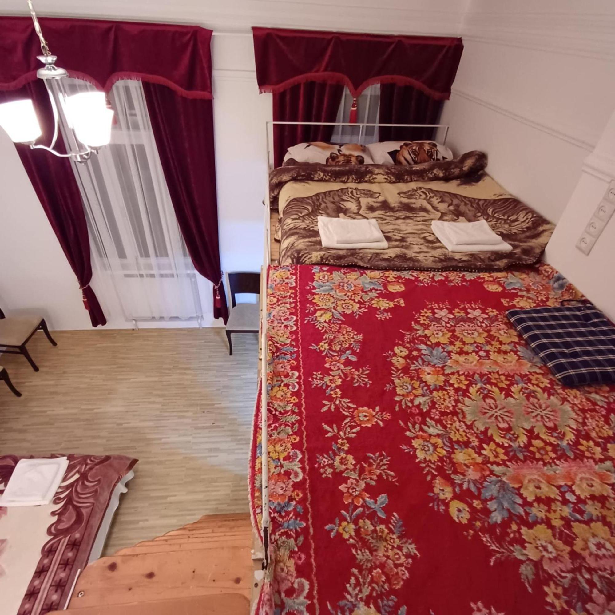 Bis-A Guesthouse Makhinjauri Bagian luar foto