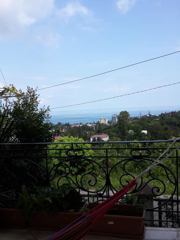 Bis-A Guesthouse Makhinjauri Bagian luar foto